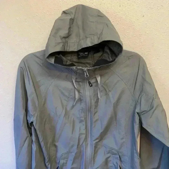 MOUNTAIN HARDWARE Women’s Lightweight Jacket - Picture 2 of 8